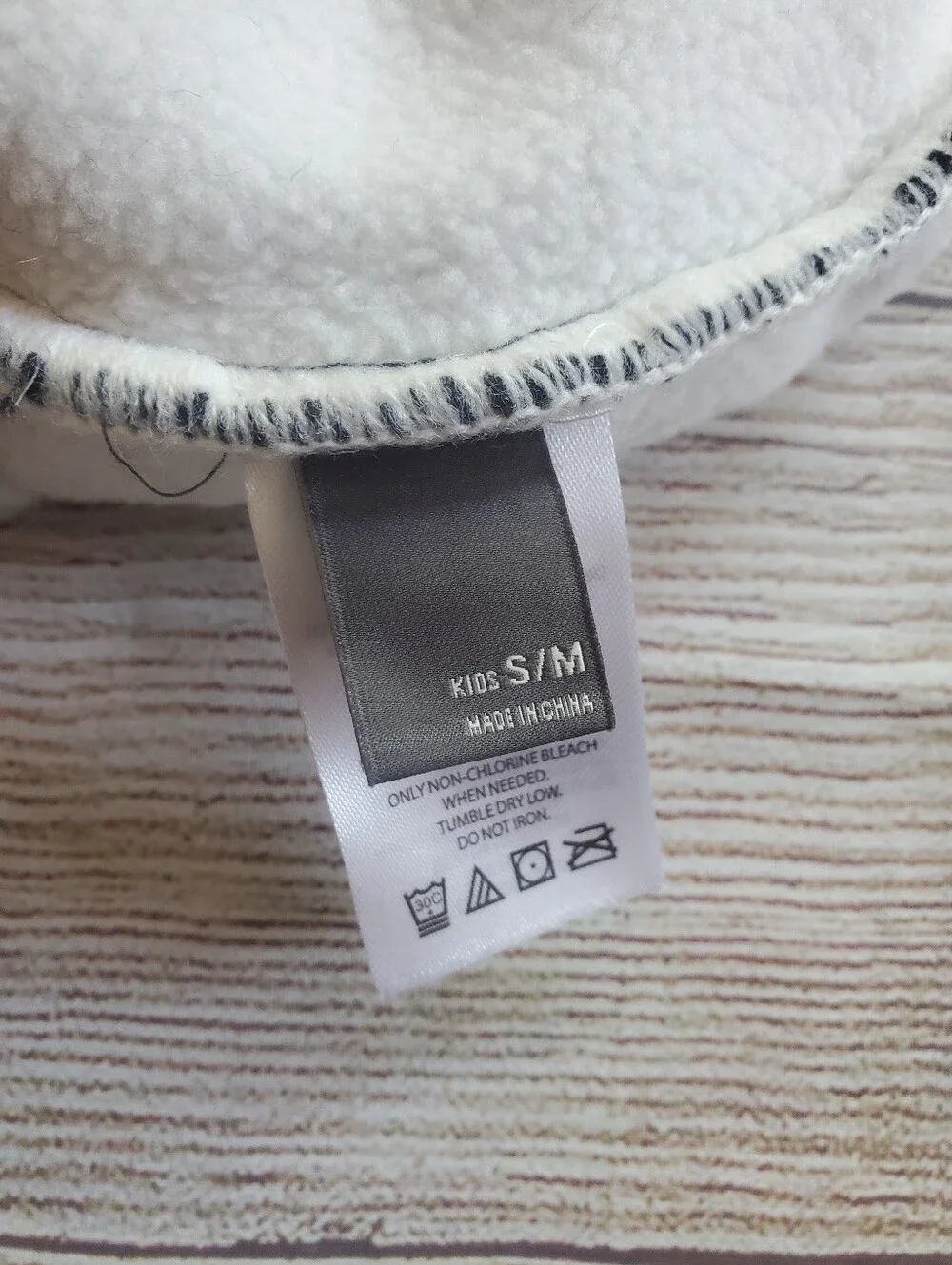 Eddie Bauer cozy cable